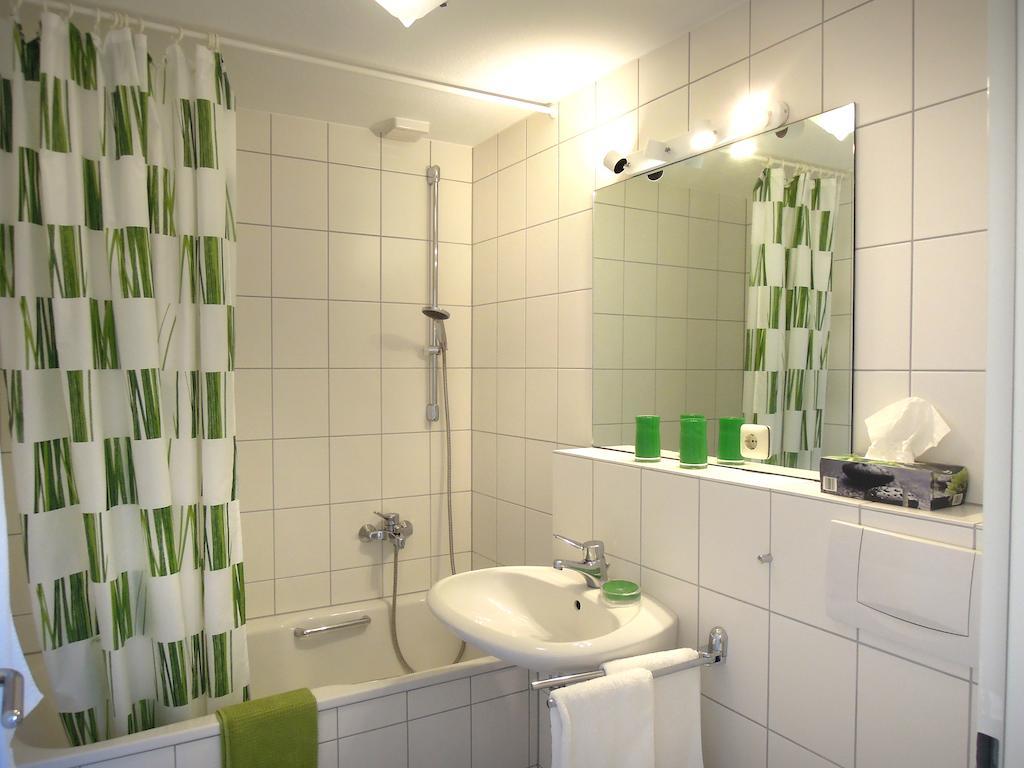 Boardinghouse Nordpark Apartment Genhulsen Bilik gambar